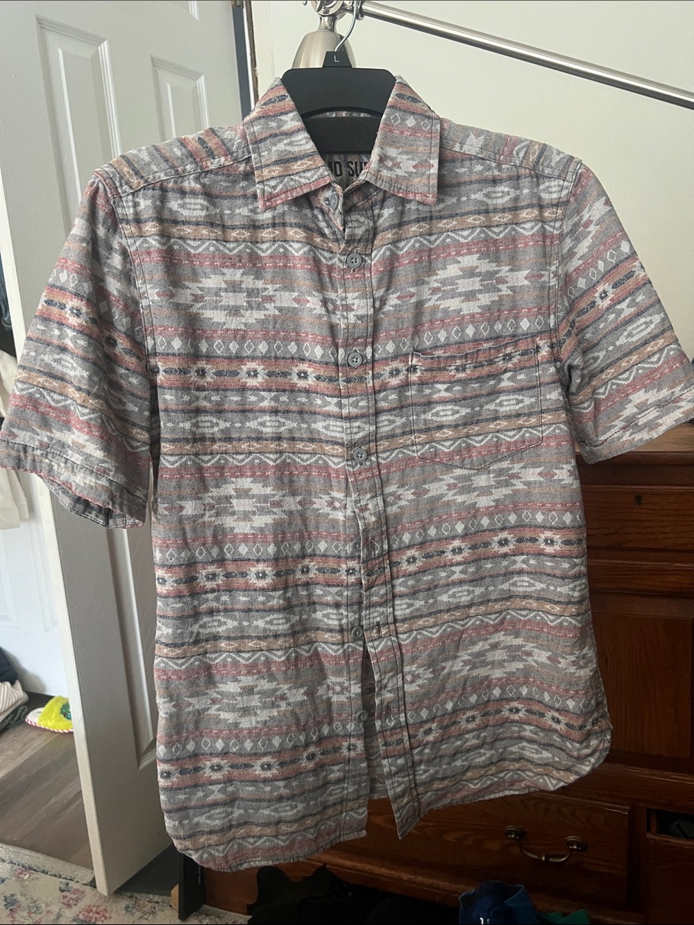 Mossimo Supply Co. Short-Sleeve Aztec-Pattern Button-Down — Gray & Rust